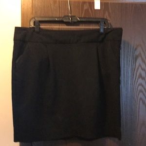 Old Navy black mini skirt